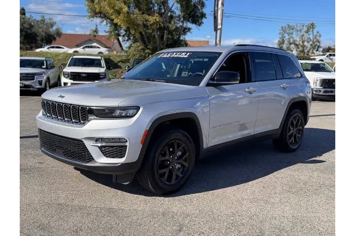 $29751 : Jeep Grand Cherokee 2023 4x4 image 7
