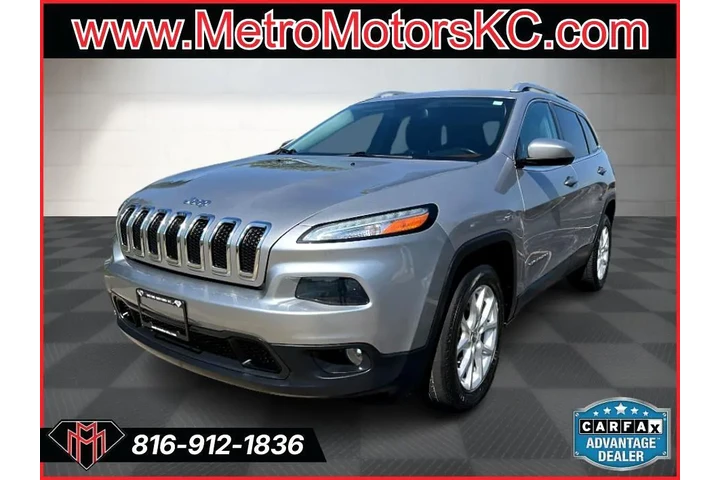 $12989 : 2018 Cherokee Latitude FWD image 1