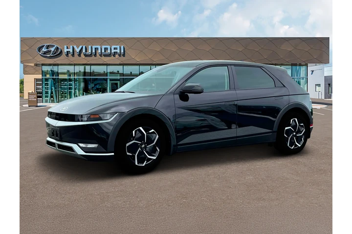 $25216 : Hyundai IONIQ 5 2024 SE 4dr image 2