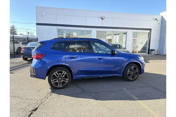$34795 : BMW X1 2023 AWD xDrive28i 4d image 6