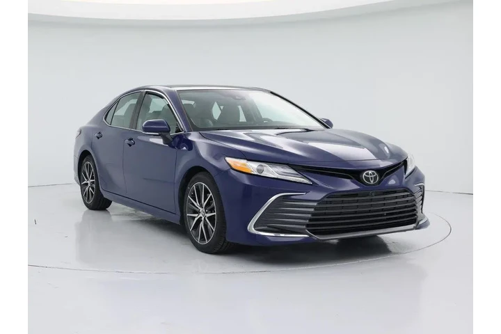 $29998 : Toyota Camry 2023 XLE 4dr Se image 1