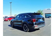 $31535 : Kia Sorento 2024 S 4dr SUV thumbnail