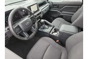 $32800 : Toyota Tacoma 2024 4x2 SR5 4 thumbnail