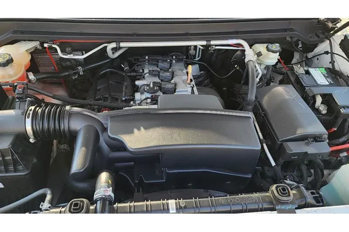 $13499 : 2016 Colorado image 1