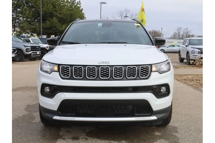 $24277 : Jeep Compass 2025 4x4 Limite image 3