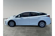 $20882 : Toyota Prius 2022 thumbnail