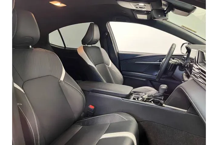 $27935 : Toyota Camry 2025 image 10