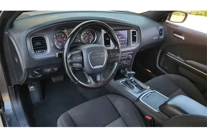 $24333 : Dodge Charger 2023 GT 4dr Se image 9