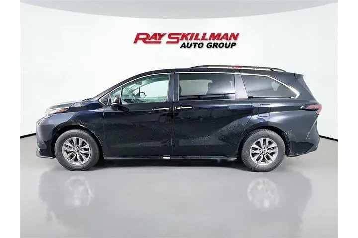 $36975 : Toyota Sienna 2024 XLE 8-Pas image 4