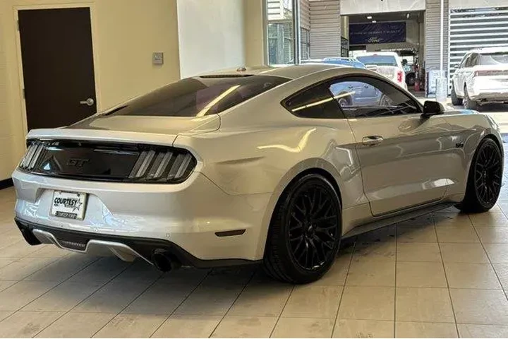 $32340 : Ford Mustang 2017 GT 2dr Fas image 4
