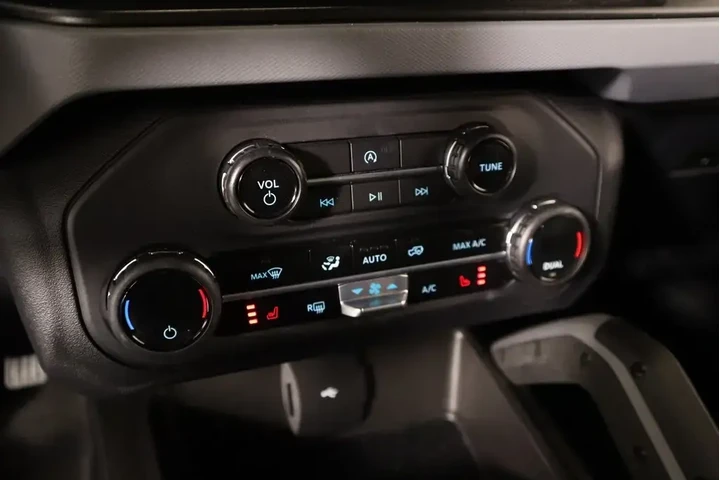 $37979 : Ford Bronco 2023 4x4 Big Ben image 7