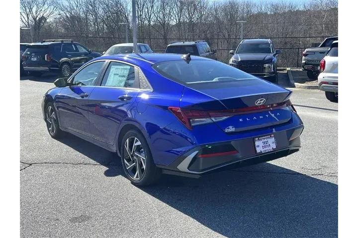 $23095 : Hyundai ELANTRA 2025 SEL Con image 5