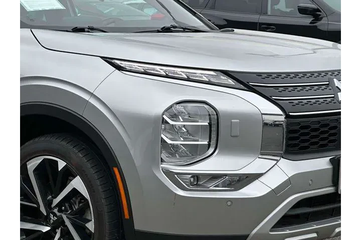 $20174 : Mitsubishi Outlander 2023 AW image 8