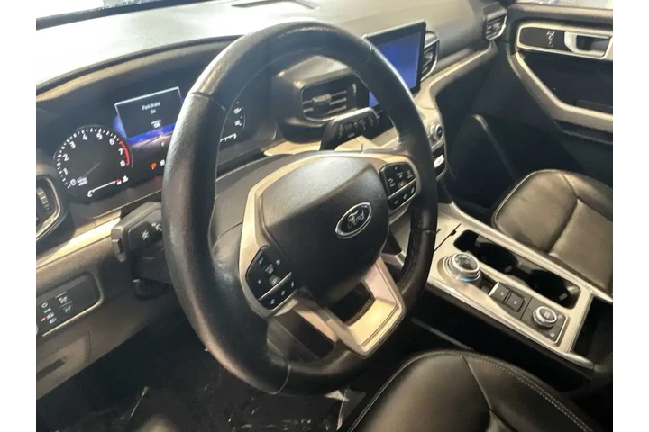 $29878 : Ford Explorer 2022 AWD XLT 4 image 9
