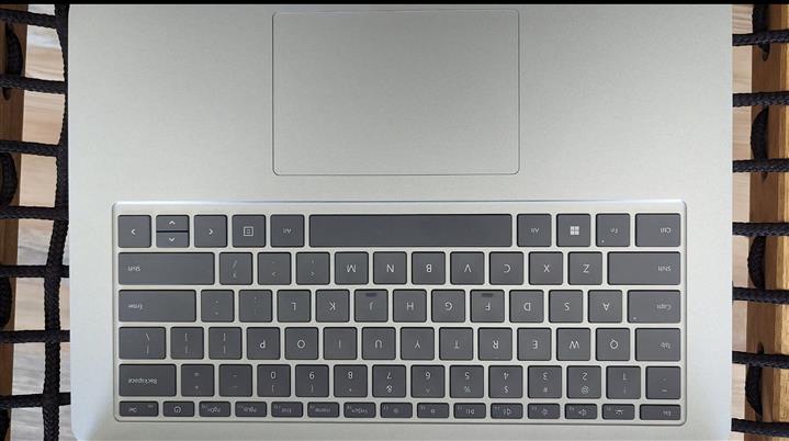 Microsoft Surface Laptop image 6