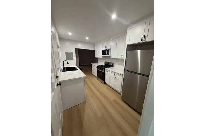 $2000 : Rento casa de una recamara image 3