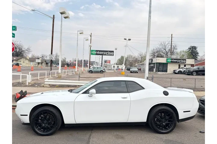 $24495 : 2021 Challenger SXT AWD image 3
