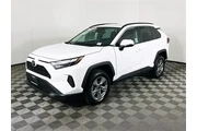 $28400 : Toyota RAV4 2024 AWD XLE 4dr thumbnail