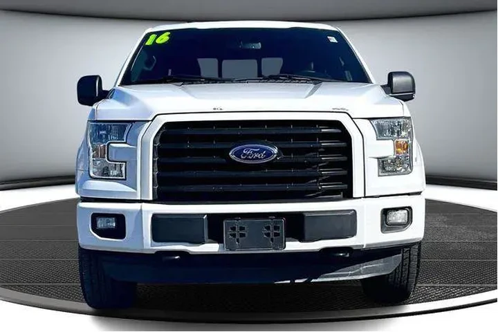 $18000 : Ford F-150 2016 4x4 XLT 4dr image 2