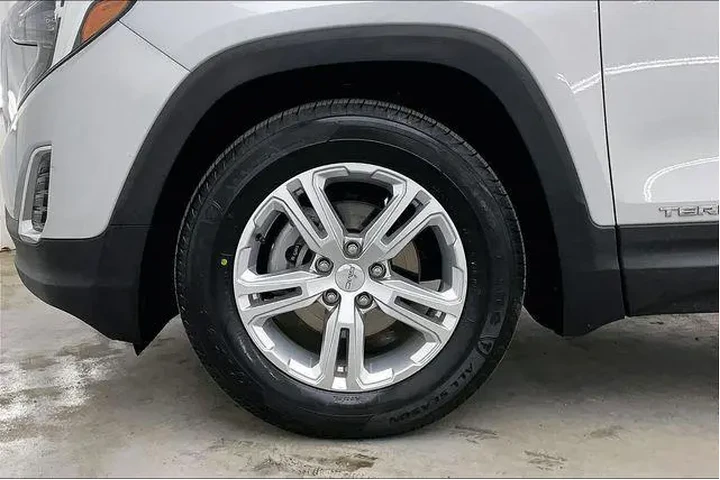 $16490 : GMC Terrain 2018 SLE 4dr SUV image 10