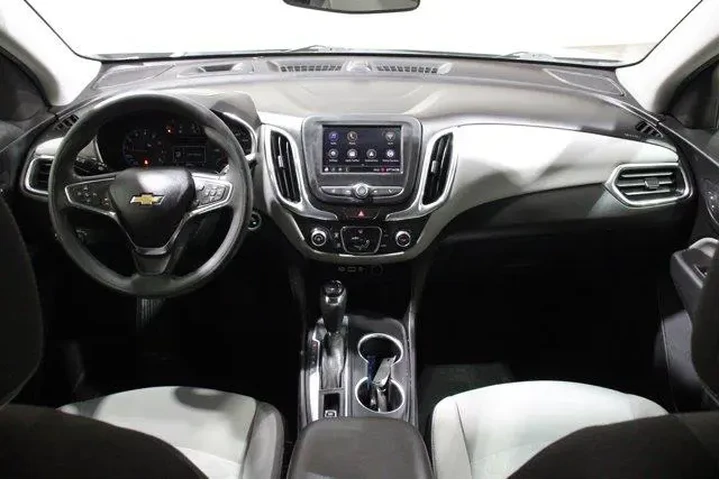 $16998 : Chevrolet Equinox 2020 LS 4d image 2