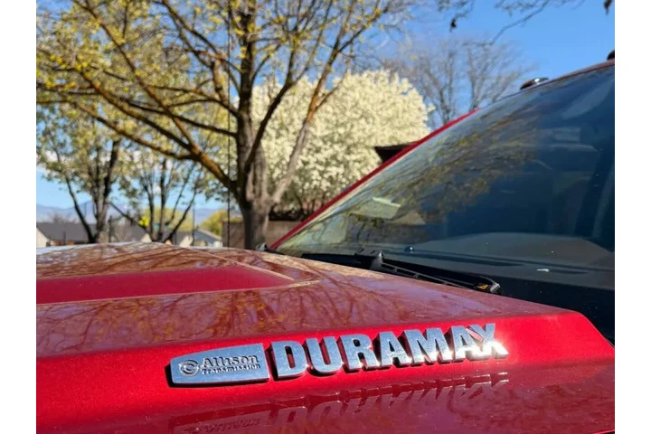 $47777 : 2018 GMC Sierra 3500HD Denali image 4