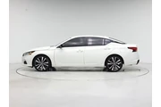 $19998 : Nissan Altima 2022 2.5 SR 4d thumbnail