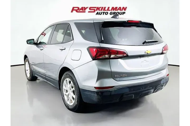 $25975 : Chevrolet Equinox 2024 LS 4d image 5