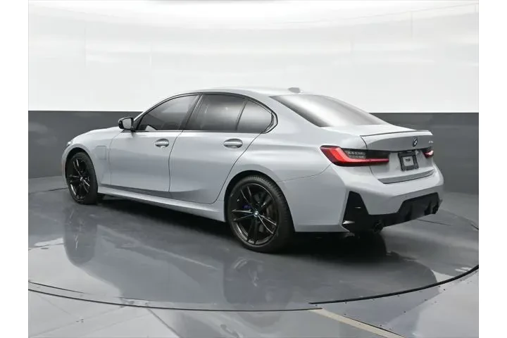 $39891 : BMW 3 Series 2024 330e 4dr S image 2