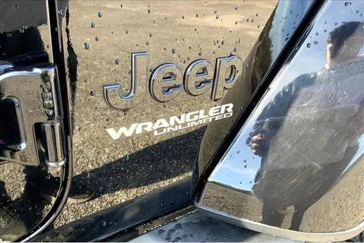 $34989 : Jeep Wrangler Unlimited 2021 image 7