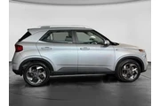 $17610 : Hyundai VENUE 2023 SEL 4dr C thumbnail