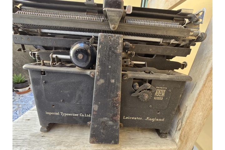 $12345 : Maquina de escribir Antigua image 4