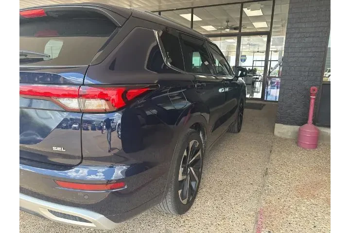 $26285 : Mitsubishi Outlander 2023 SE image 5