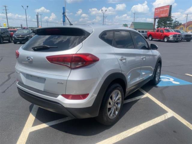 2018 Tucson image 8