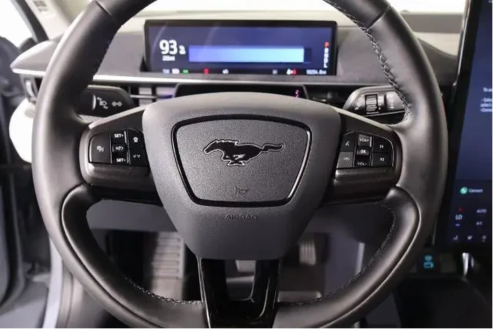 $31835 : Ford Mustang Mach-E 2024 AWD image 3