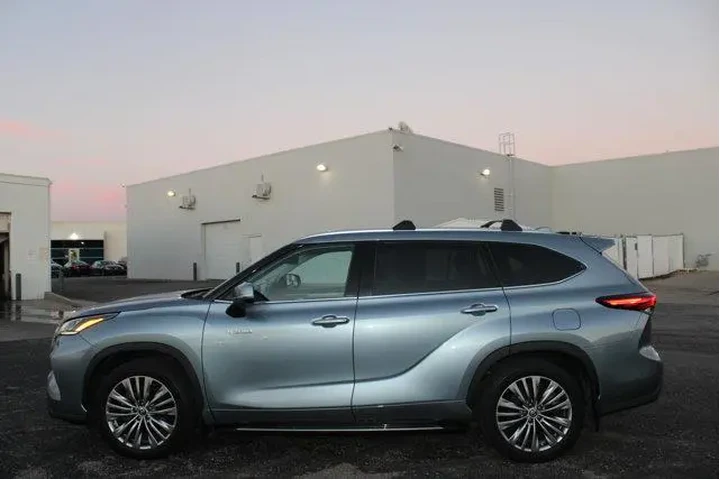 $31987 : Toyota Highlander Hybrid 202 image 7