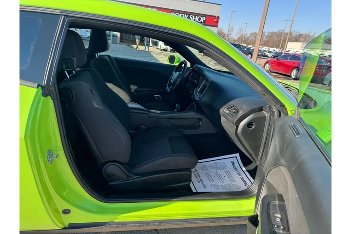 $15980 : 2019 Challenger SXT RWD image 8