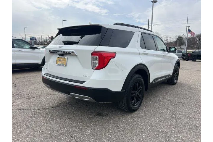 $33995 : Ford Explorer 2024 AWD XLT 4 image 4