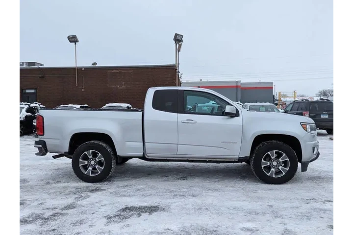 $14952 : 2015 Colorado Z71 image 4