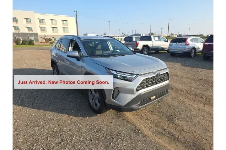 $29300 : Toyota RAV4 2025 XLE 4dr SUV image 1