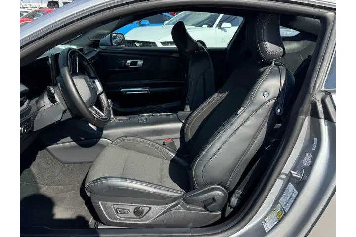 $29888 : Ford Mustang 2024 EcoBoost 2 image 9