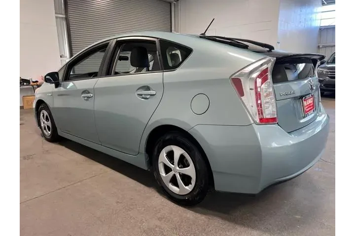$15543 : Toyota Prius 2014 image 5