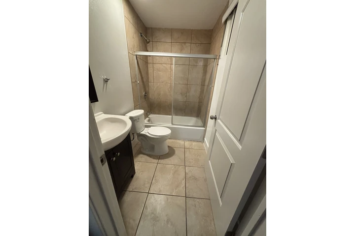 $1200 : Cuartos Nuevos image 4