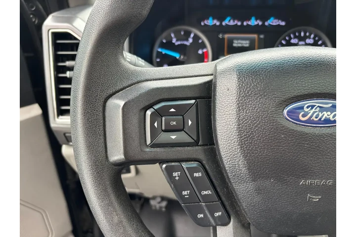2018 F-250 XLT image 7