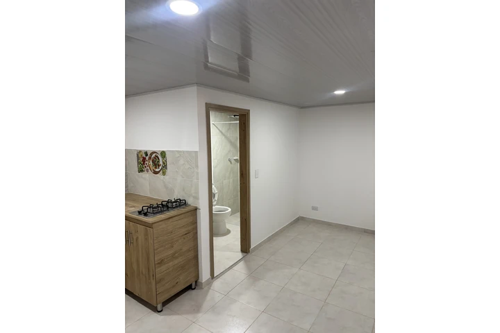 $800000 : Se arrienda Apartaestudio image 7