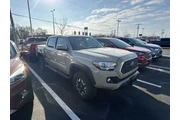 $37990 : Toyota Tacoma 2019 4x4 TRD P thumbnail