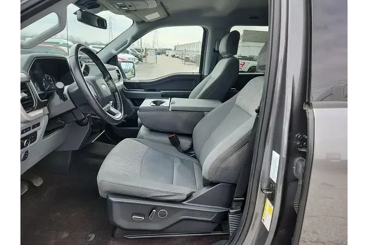 $31885 : Ford F-150 2021 4x4 XLT 4dr image 8