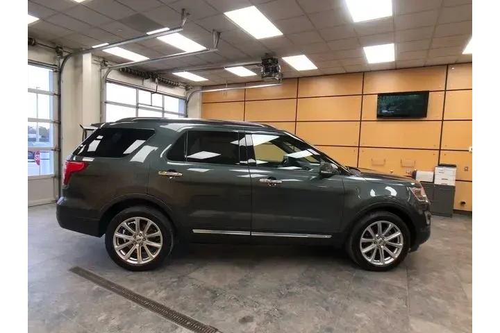 $11985 : Ford Explorer 2016 AWD Limit image 8