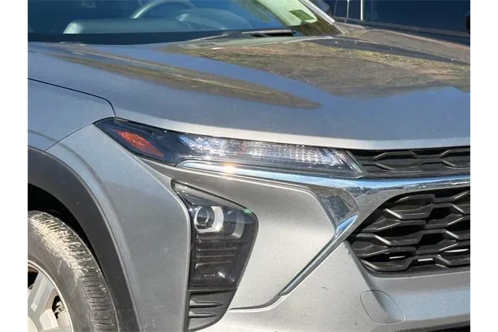 $17999 : Chevrolet Trax 2024 LS 4dr C image 6