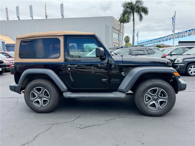 $32995 : 2020 Wrangler image 4